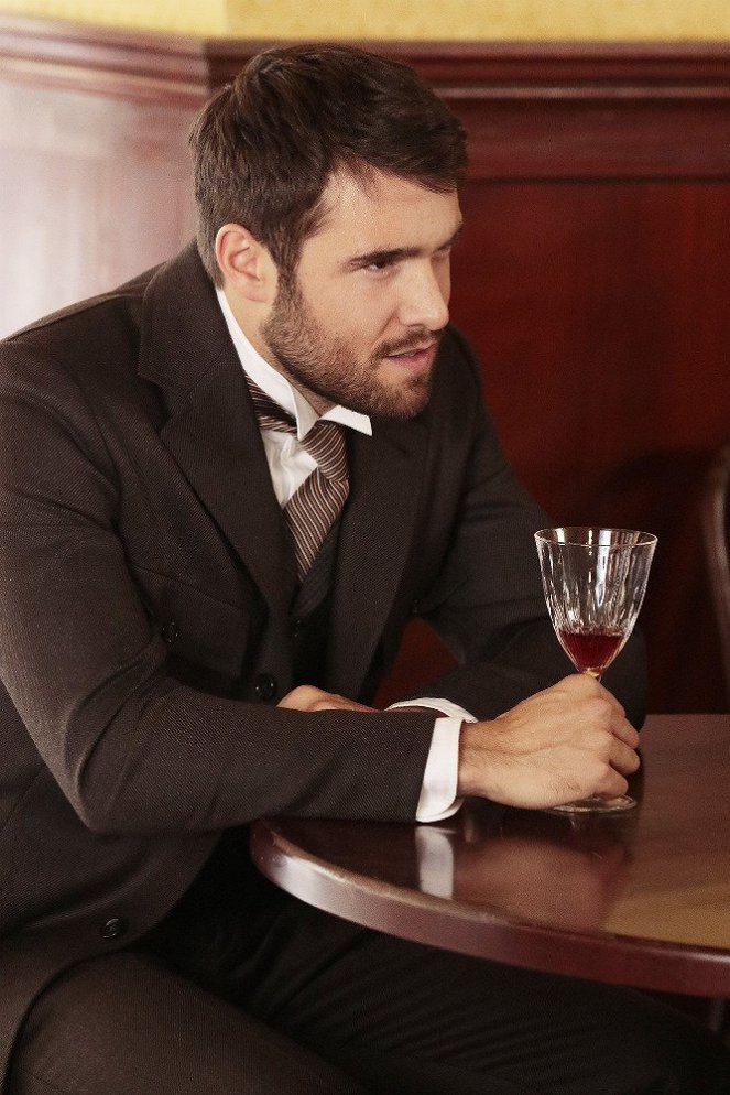 Time After Time - Picture Fades - Do filme - Josh Bowman