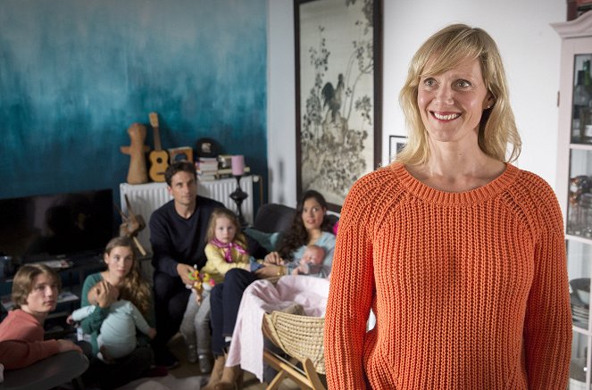 Eltern allein zu Haus: Frau Busche - Photos - Sven Gielnik, Oliver Mommsen, Anna Schudt