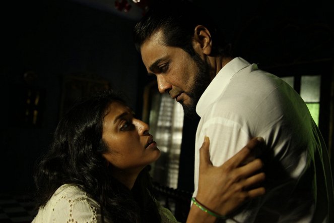 Zulfiqar - De la película - Paoli Dam, Prasenjit Chatterjee