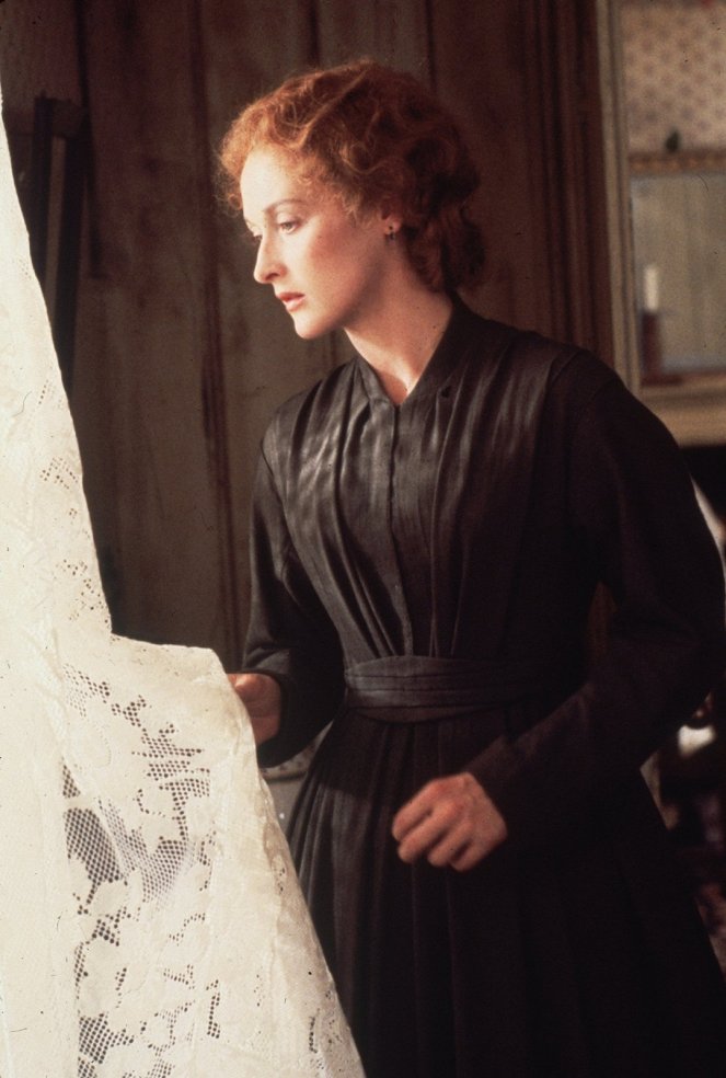 The French Lieutenant's Woman - Photos - Meryl Streep