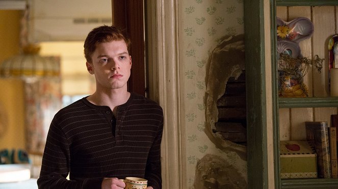 Shameless - Season 6 - I Only Miss Her When I'm Breathing - Photos - Cameron Monaghan