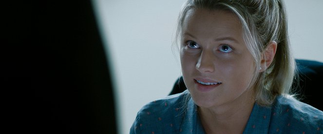 Late Shift - Film - Lily Travers