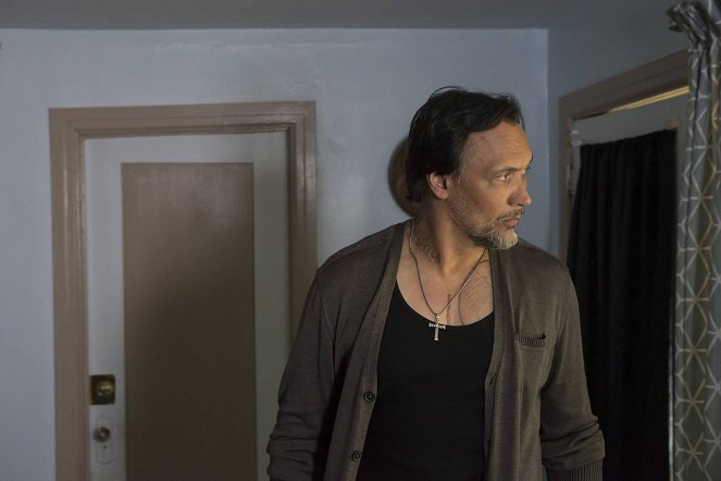 Sons of Anarchy - One One Six - Photos - Jimmy Smits