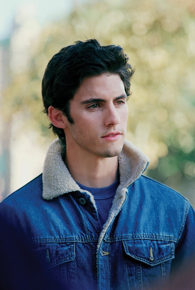 Gilmore Girls - Season 2 - The Ins and Outs of Inns - Photos - Milo Ventimiglia