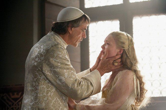 Borgiovci - Lucrezia se vdává - Z filmu - Jeremy Irons, Holliday Grainger