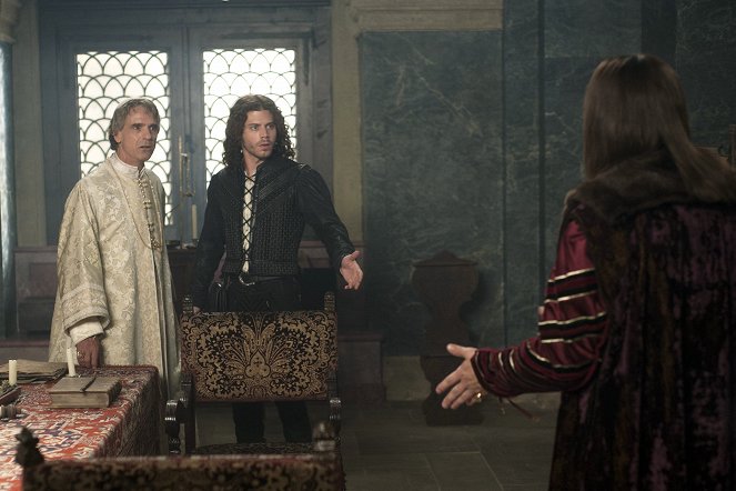 The Borgias - Season 3 - The Banquet of Chestnuts - Photos - Jeremy Irons, François Arnaud