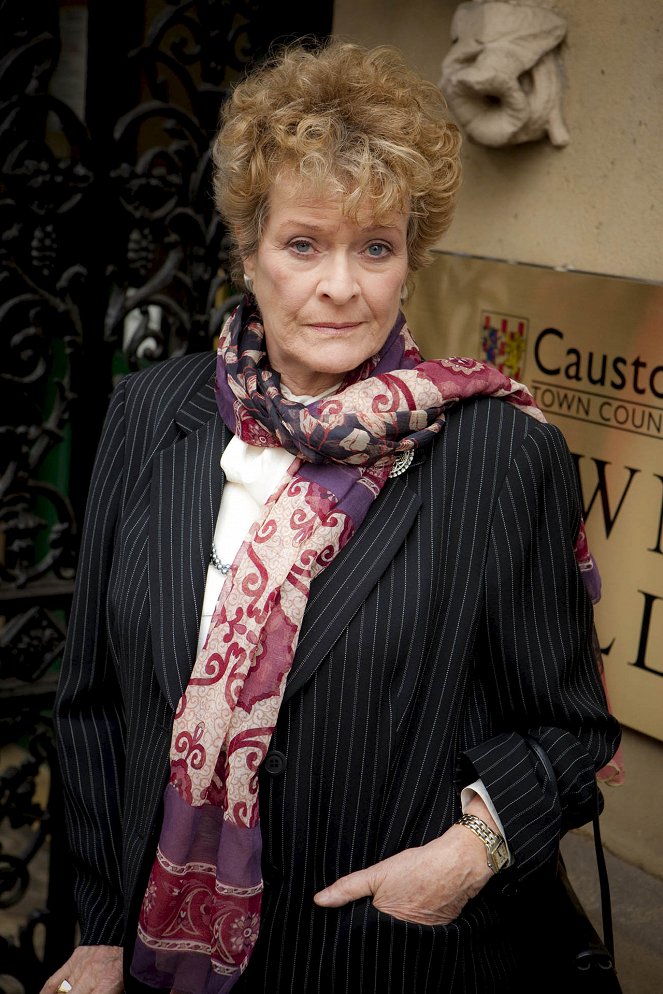 Midsomer Murders - Season 13 - The Sword of Guillaume - Photos - Janet Suzman