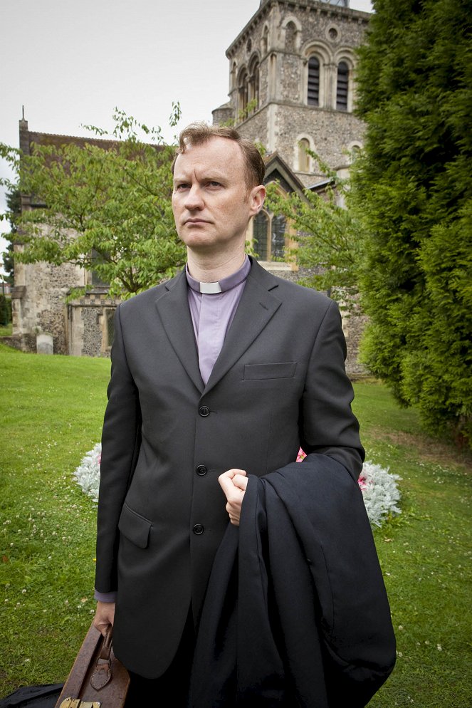 Midsomer Murders - Season 13 - The Sword of Guillaume - Photos - Mark Gatiss