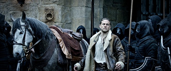King Arthur: Legend Of The Sword - Filmfotos - Charlie Hunnam