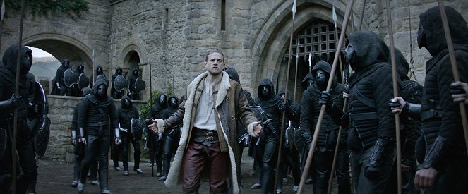 King Arthur: Legend Of The Sword - Filmfotos - Charlie Hunnam