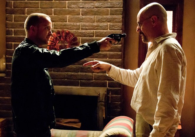 Breaking Bad - End Times - Photos - Aaron Paul, Bryan Cranston