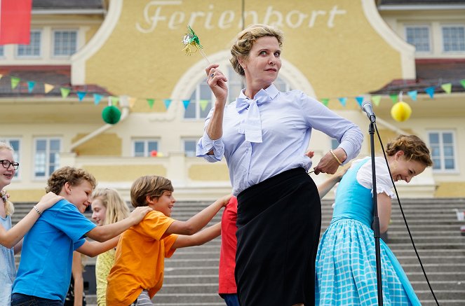 Das doppelte Lottchen - Filmfotos - Margarita Broich