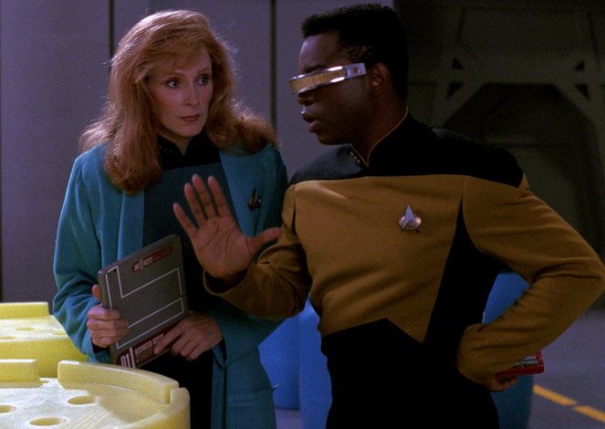 Star Trek - Das nächste Jahrhundert - Katastrophe auf der Enterprise - Filmfotos - Gates McFadden, LeVar Burton
