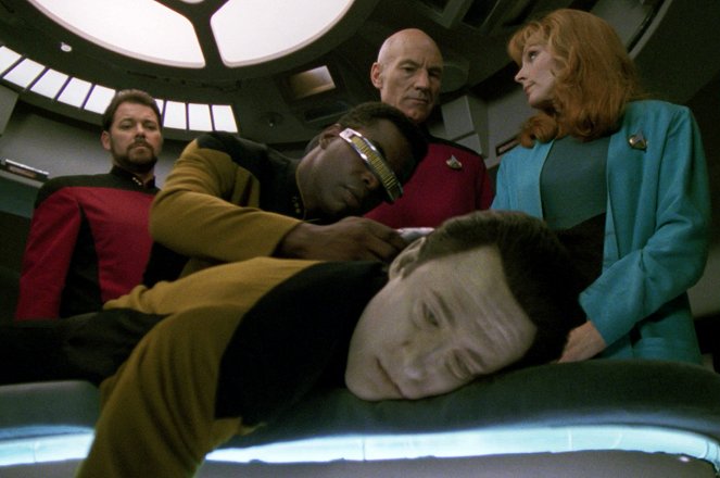 Star Trek: Az új nemzedék - The Game - Filmfotók - Jonathan Frakes, LeVar Burton, Patrick Stewart, Brent Spiner, Gates McFadden