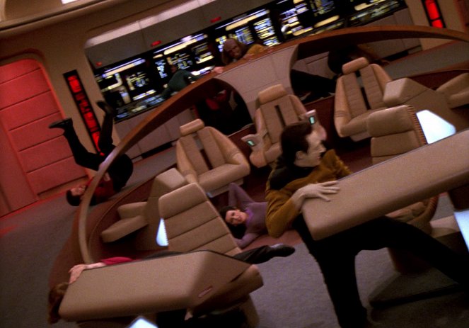 Star Trek: Następne pokolenie - Zacząć od nowa - Z filmu