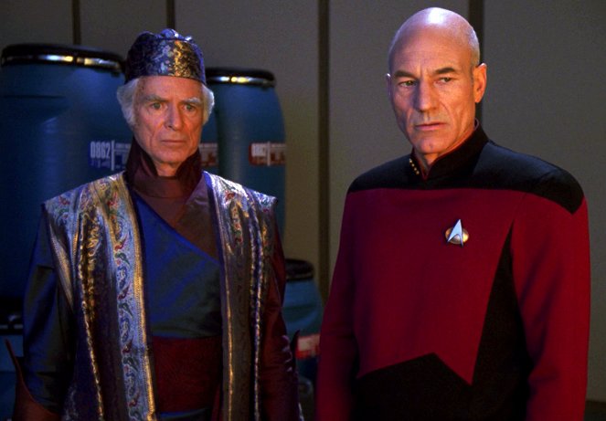 Star Trek: The Next Generation - Season 5 - The Perfect Mate - Photos - Tim O'Connor, Patrick Stewart