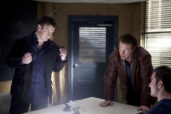 Castle - Season 4 - Headhunters - Photos - Nathan Fillion, Adam Baldwin