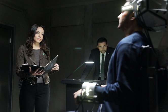MARVEL's Agents Of S.H.I.E.L.D. - Season 4 - Was wäre wenn? - Filmfotos - Chloe Bennet, Brett Dalton