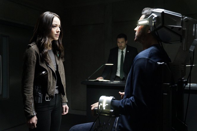 Agents of S.H.I.E.L.D. - Season 4 - What If... - Van film - Chloe Bennet