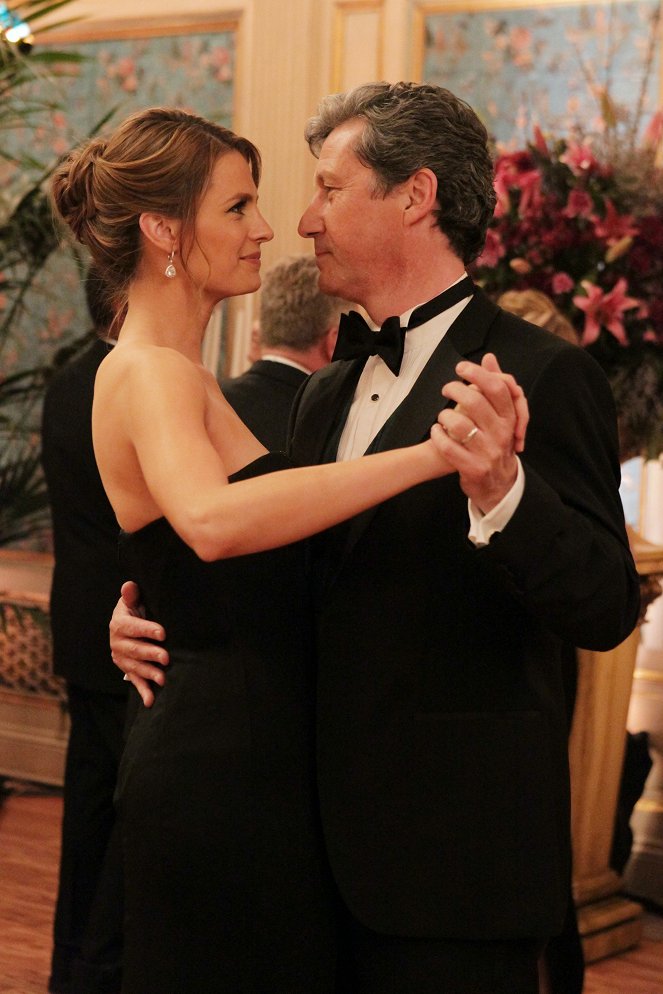 Castle - The Limey - Photos - Stana Katic, Charles Shaughnessy