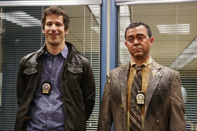 Brooklyn Nine-Nine - Season 1 - Wir fangen Verbrecher und sehen gut dabei aus - Filmfotos - Andy Samberg, Joe Lo Truglio