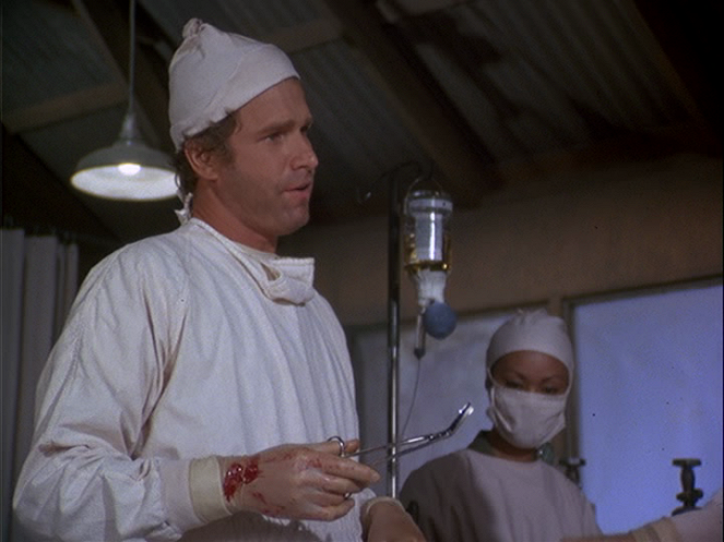 M*A*S*H - To Market, to Market - Film - Wayne Rogers