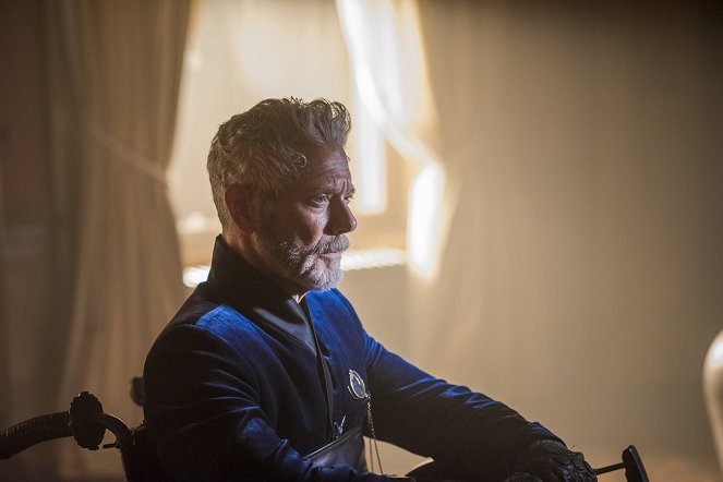 Into the Badlands - Chapter X: Palm of the Iron Fox - Van film - Stephen Lang