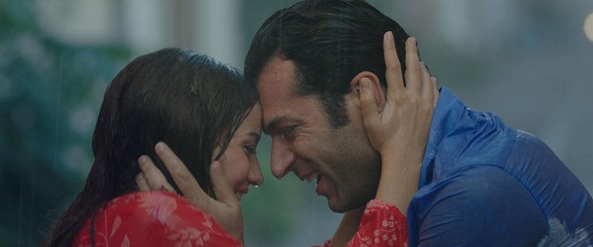 Sonsuz Aşk - Filmfotos - Fahriye Evcen, Murat Yıldırım