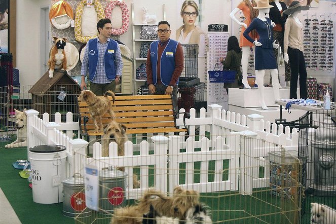 Superstore: Uma Loja de Inconveniências - Dia de Adoção de Cães - Do filme - Ben Feldman, Nico Santos