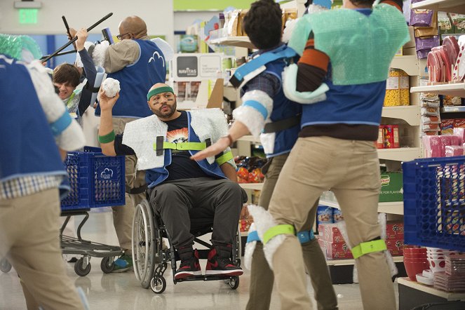 Superstore - Ladies' Lunch - Photos - Colton Dunn