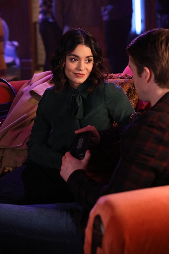 Powerless - Emily Dates a Henchman - Van film - Vanessa Hudgens