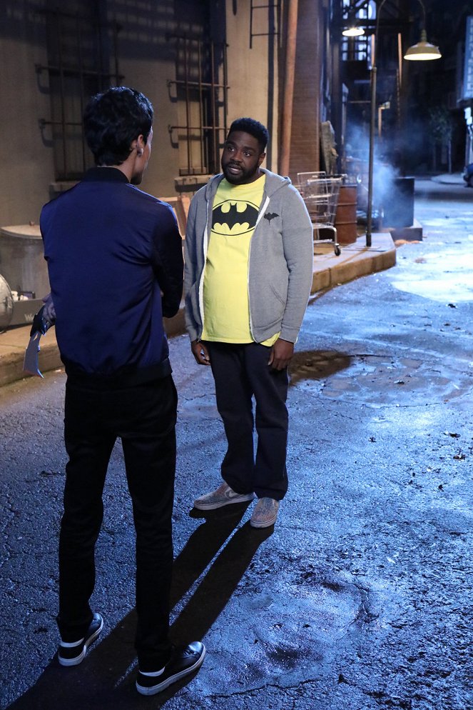 Powerless - Emily Dates a Henchman - Filmfotos - Ron Funches