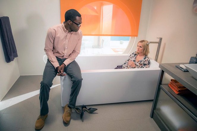 The Good Place - Season 1 - …Someone Like Me as a Member - Photos - William Jackson Harper, Kristen Bell