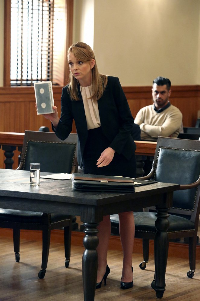 Trial & Error - A Wrench in the Case - Van film - Jayma Mays