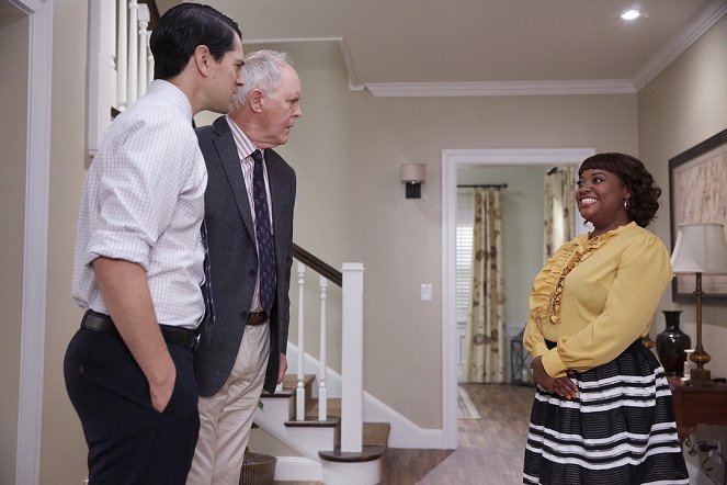 Trial & Error - A Wrench in the Case - Photos - Nicholas D'Agosto, John Lithgow, Sherri Shepherd