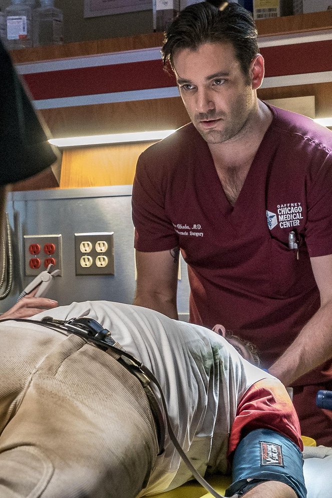 Chicago Med - Natural History - Photos - Colin Donnell