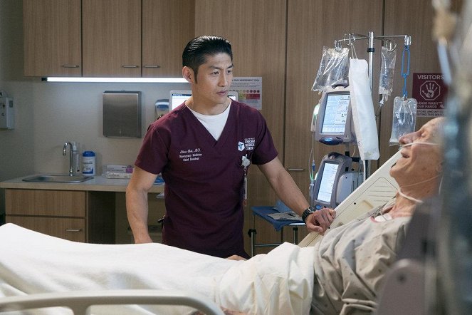 Chicago Med - Season 2 - Brother's Keeper - Photos - Brian Tee
