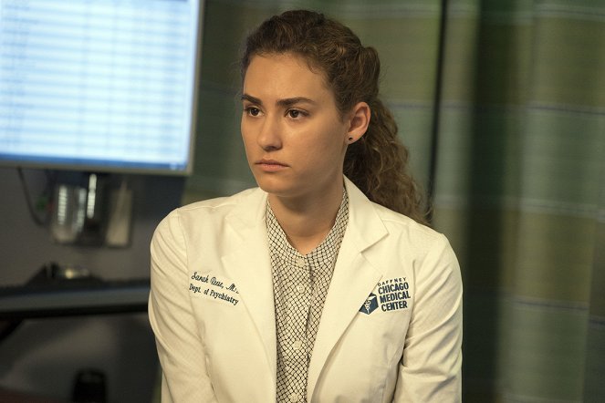 Chicago Med - Lessons Learned - Photos - Rachel DiPillo