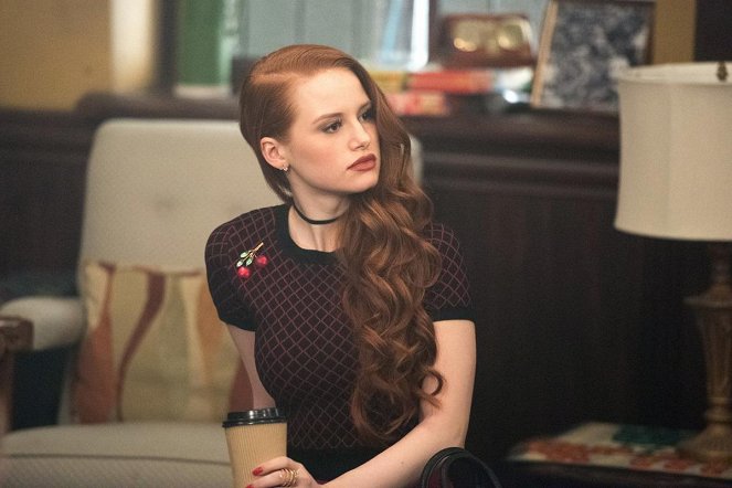 Riverdale - Chapter Eight: The Outsiders - Photos - Madelaine Petsch