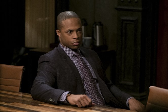 Scandal - Dead in the Water - Photos - Cornelius Smith Jr.