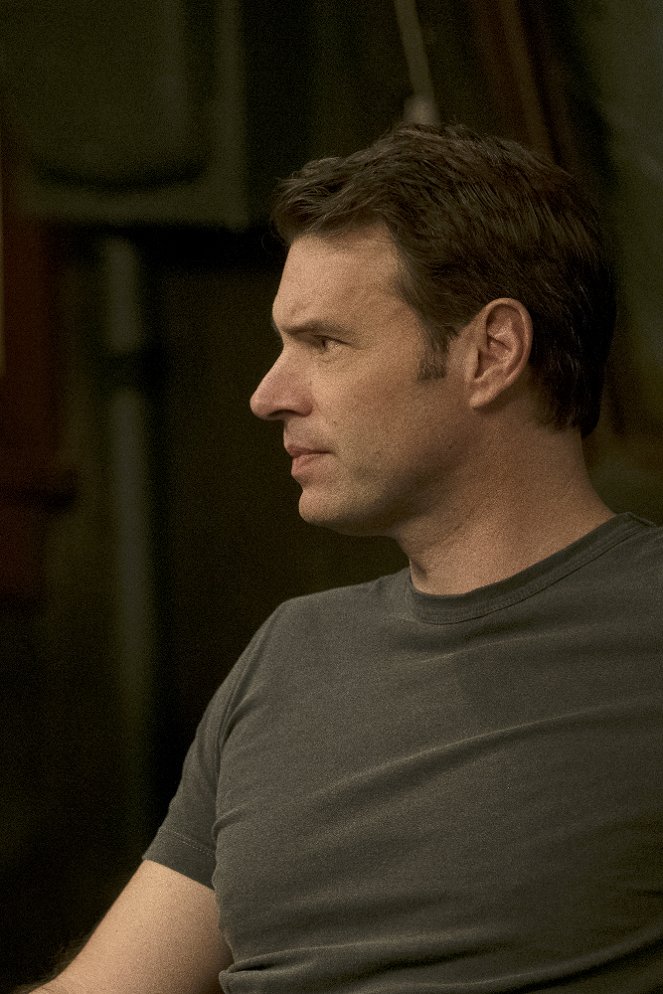 Scandal - Dead in the Water - Photos - Scott Foley