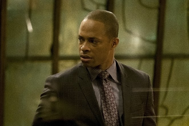 Scandal - Dead in the Water - Van film - Cornelius Smith Jr.