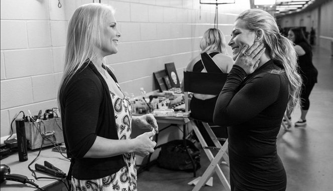 WWE Hall of Fame 2017 - Forgatási fotók - Beth Phoenix, Natalie Neidhart