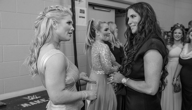 WWE Hall of Fame 2017 - Del rodaje - Beth Phoenix, Stephanie McMahon