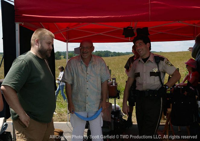The Walking Dead - Os velhos tempos - De filmagens - Robert Kirkman, Frank Darabont, Jon Bernthal