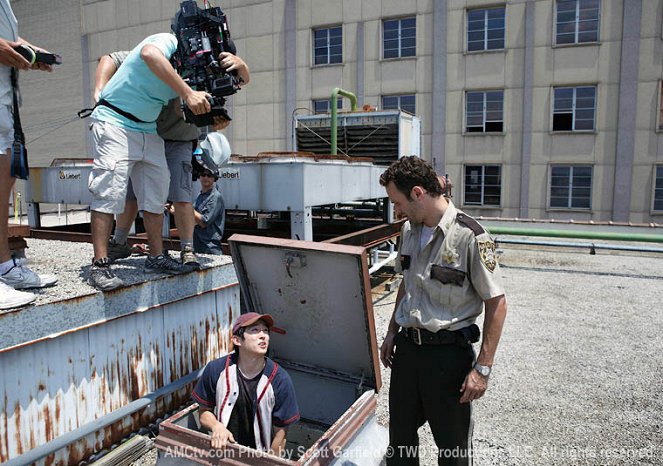 The Walking Dead - Elmúlt napok - Forgatási fotók - Steven Yeun, Andrew Lincoln