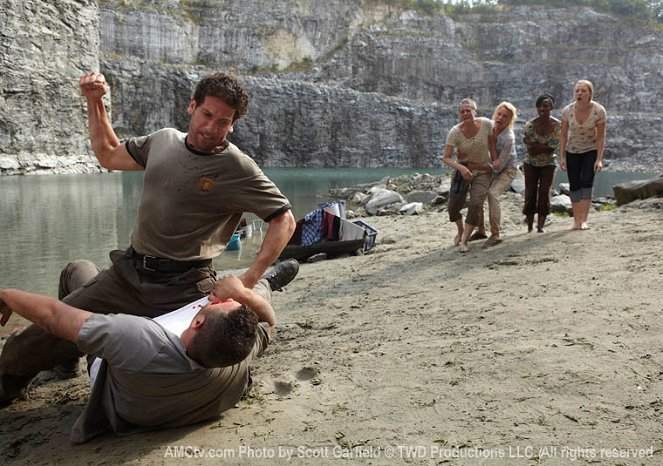 The Walking Dead - Vá falar com sapos - Do filme - Jon Bernthal
