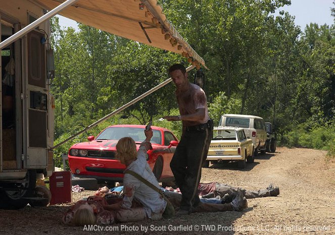 The Walking Dead - Wildfire - Photos
