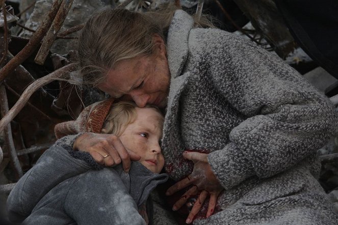 El gran terremoto - De la película - Daniil Izotov, Maria Mironova