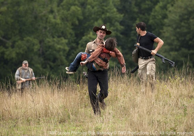 The Walking Dead - Season 2 - Kivéreztetés - Filmfotók - Andrew Lincoln